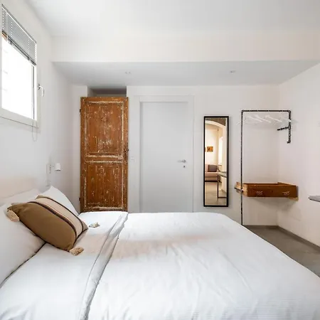 San Michele By Wonderful Italy * Bologne